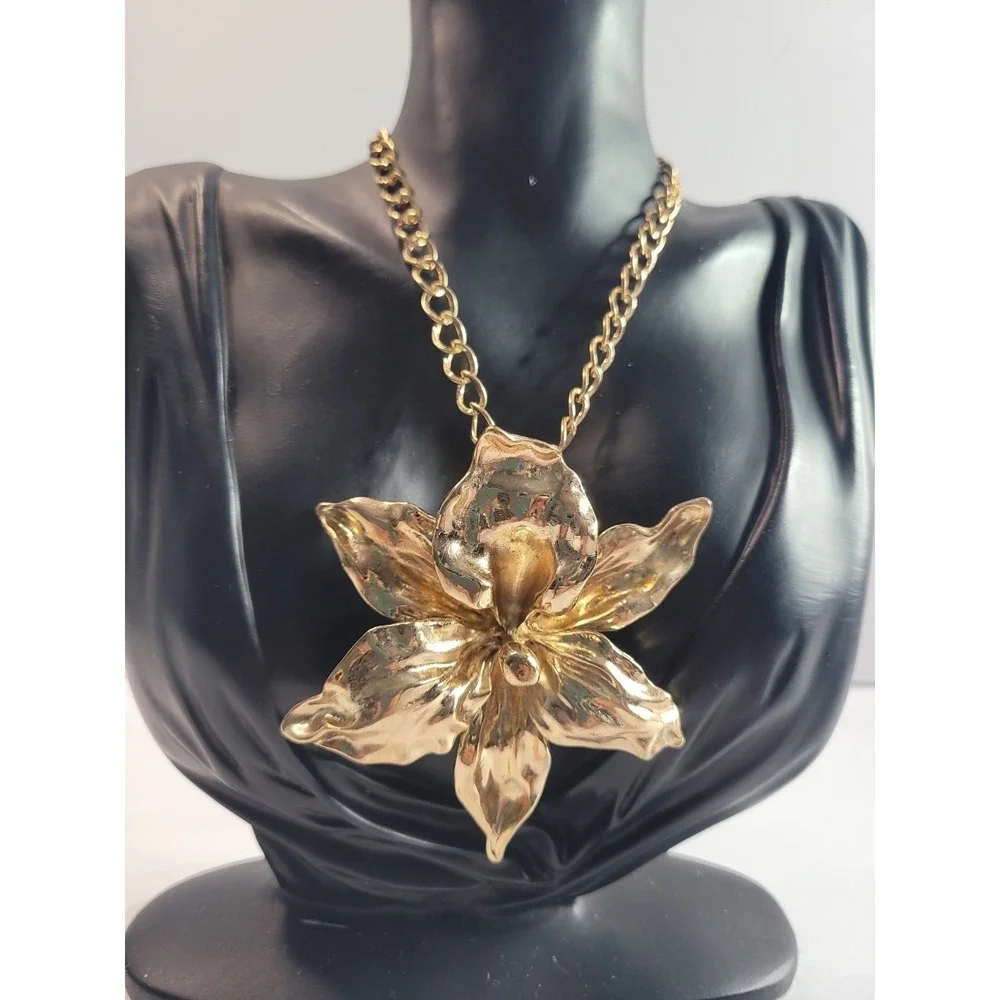 Gold Tone Flower Pendant Necklace Large Statement Floral Boho Vintage Style